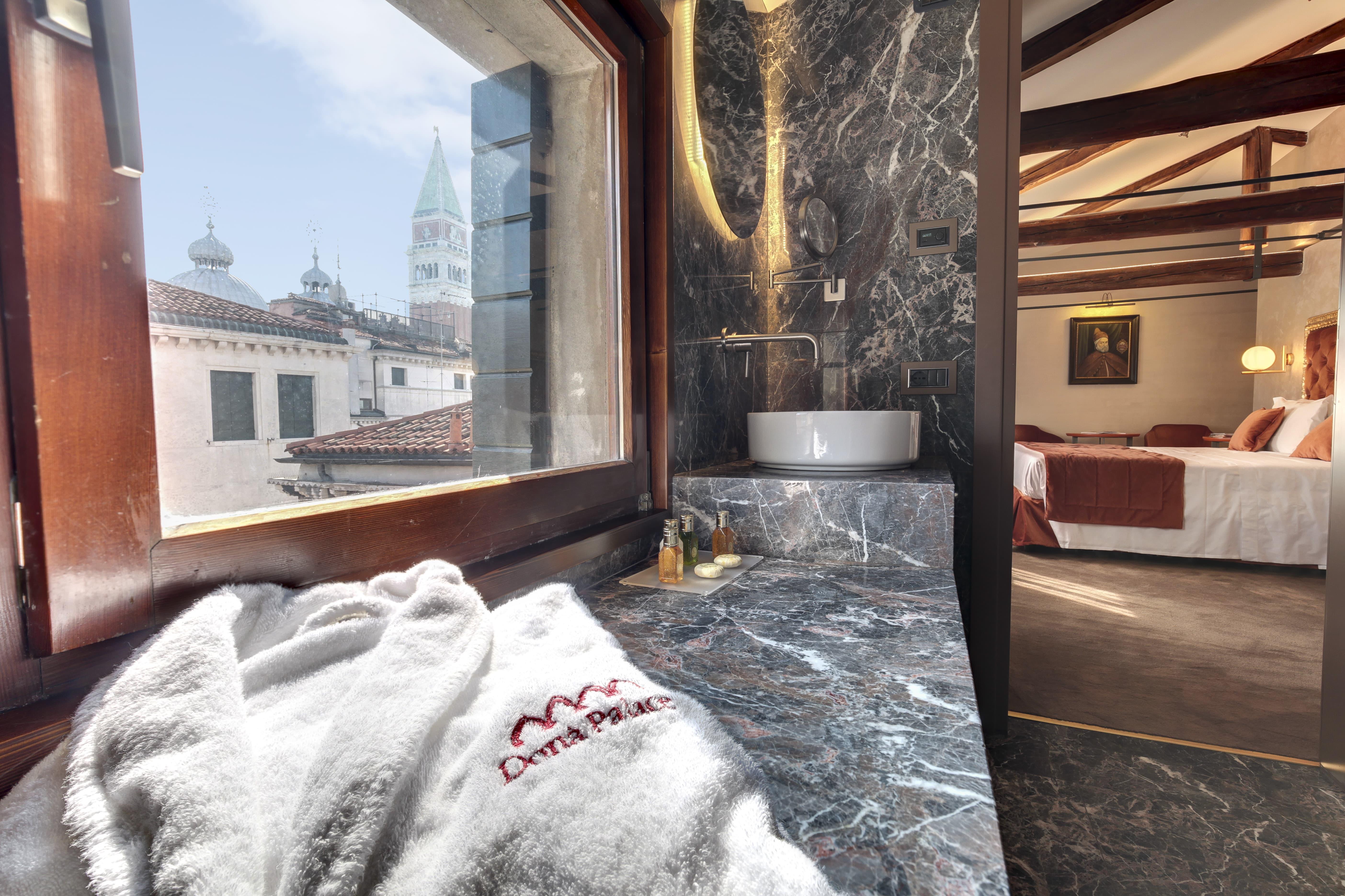Hotel Dona Palace Venedig Exteriör bild